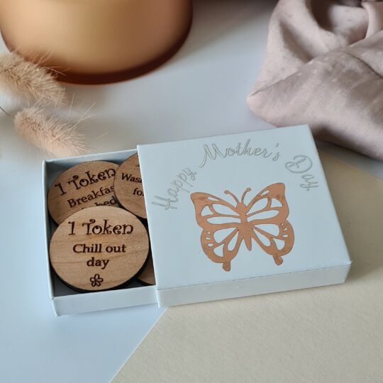 Personalised wooden tokens in a gift box for mum